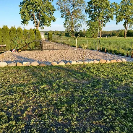 Nad Stawem Lodge *