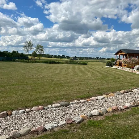 Nad Stawem Lodge Sambrod